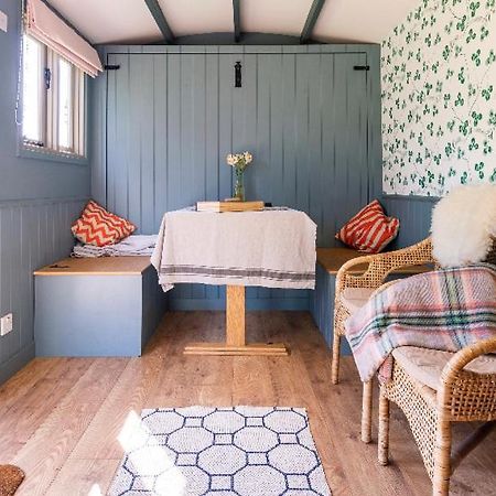 Old King William Shepherd Huts And Private Hot Tubs In North Norfolk Hunworth Ngoại thất bức ảnh