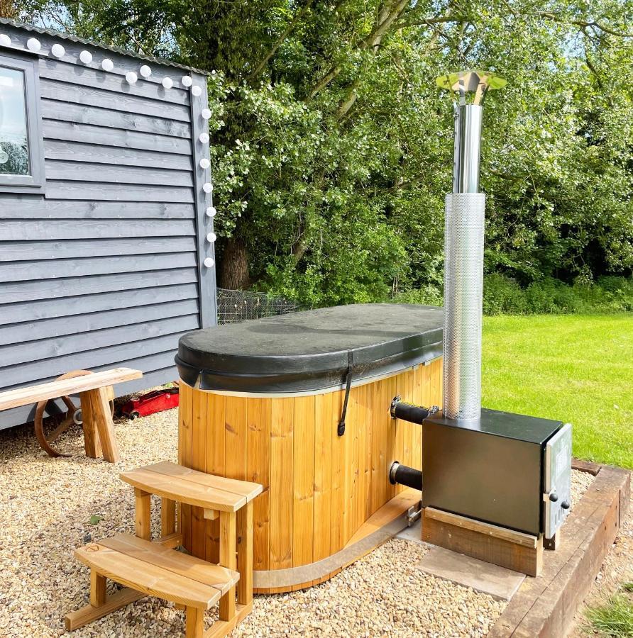 Old King William Shepherd Huts And Private Hot Tubs In North Norfolk Hunworth Ngoại thất bức ảnh