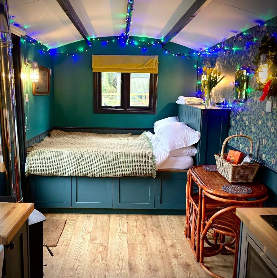 Old King William Shepherd Huts And Private Hot Tubs In North Norfolk Hunworth Ngoại thất bức ảnh