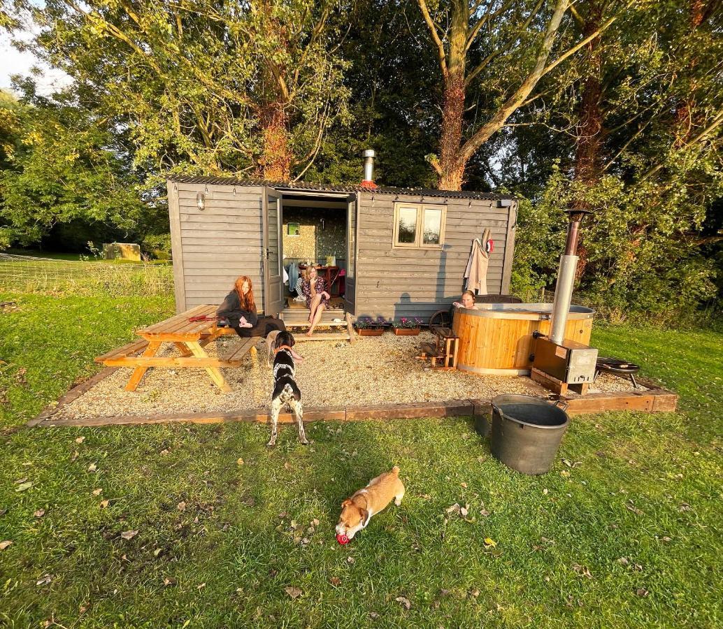 Old King William Shepherd Huts And Private Hot Tubs In North Norfolk Hunworth Ngoại thất bức ảnh