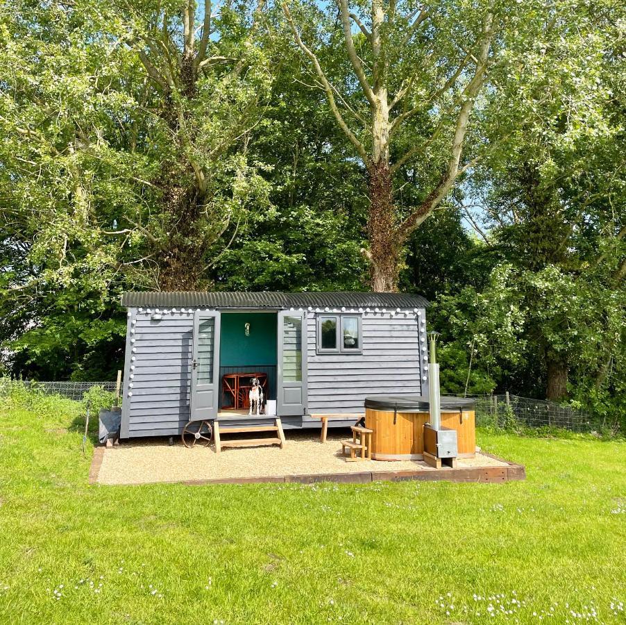 Old King William Shepherd Huts And Private Hot Tubs In North Norfolk Hunworth Ngoại thất bức ảnh