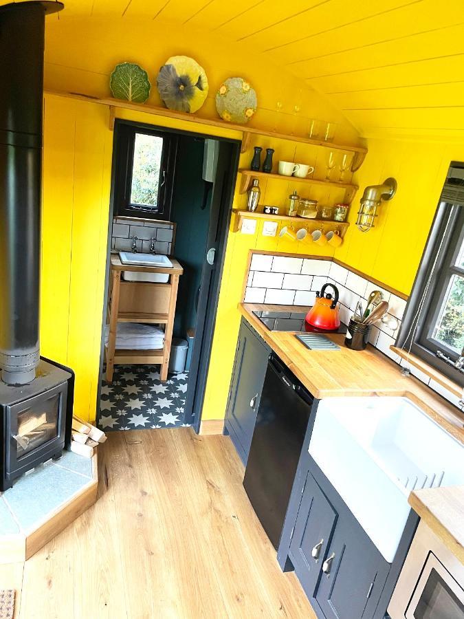 Old King William Shepherd Huts And Private Hot Tubs In North Norfolk Hunworth Ngoại thất bức ảnh