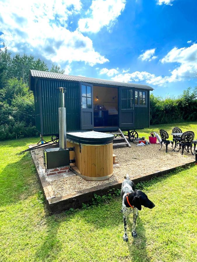 Old King William Shepherd Huts And Private Hot Tubs In North Norfolk Hunworth Ngoại thất bức ảnh